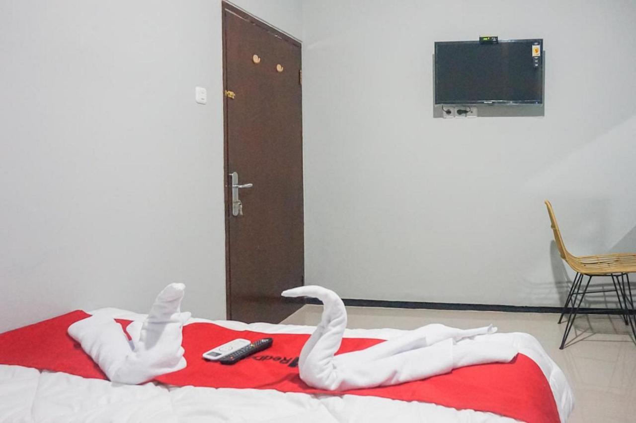 Reddoorz Plus @ Kalpataru Μαλάνγκ Εξωτερικό φωτογραφία